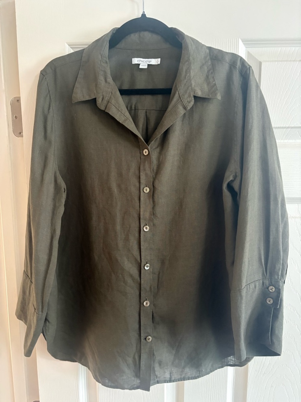 Chico's 100% linen button down long sleeve olive collared shirt size 2 (12)